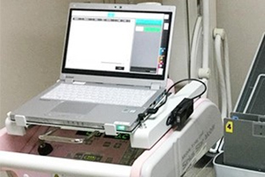 ノートパソコンを使用し移動型デジタル式汎用X線診断装置(ポータブル)との連携を実現 ノートパソコンを使用し移動型デジタル式汎用X線診断装置(ポータブル)との連携を実現