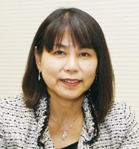 宇都由美子氏