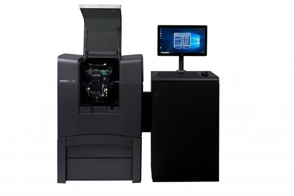 Stratasys J826 3DプリンタはワールドクラスのJ8シリーズ3Dプリンタの性能と機能を,造形頻度の高いエンタープライズ・ショップや教育機関に拡大する。 Stratasys J826 3DプリンタはワールドクラスのJ8シリーズ3Dプリンタの性能と機能を,造形頻度の高いエンタープライズ・ショップや教育機関に拡大する。