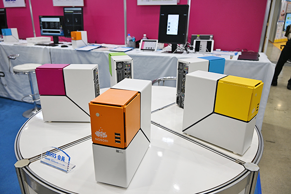 専用アプライアンス「NOBORI-CUBE」