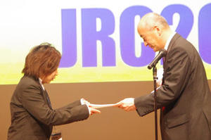 銀賞　（代表）青木孝子（首都大学東京）