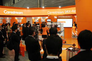 DRX-Revolutionのステージは注目の的