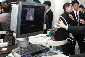 CTなどとのFusionで超音波検査を支援する“eSie Fusion Imaging”
