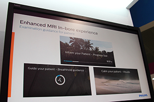 In-Bore Experience 2.0では検査や息止めの残り時間を映像に表示でき，被検者の負担を軽減する。