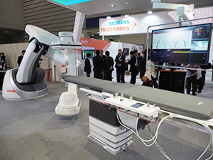 ARTIS phenoはハイブリッド手術室向けに開発