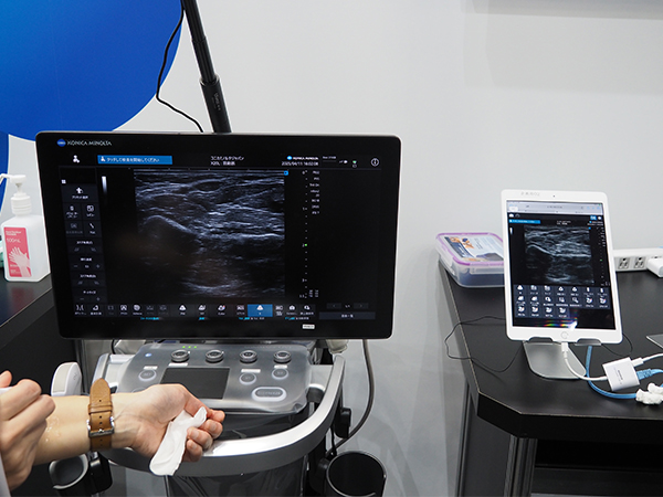 モバイル端末とリアルタイムに診療画像を共有する「Mobile Cast」 モバイル端末とリアルタイムに診療画像を共有する「Mobile Cast」