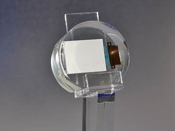 「NanoPanel Precise detector」の実物を展示 「NanoPanel Precise detector」の実物を展示