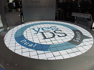 Dual Source CT発売から10年となるCTコーナーでは“Yes！DS”をテーマにアピール
