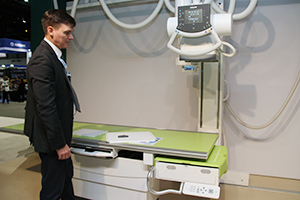 オートポジショニング機能を搭載した「DigitalDiagnost」