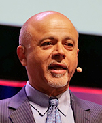 基調講演を行ったAbraham Verghese, M.D.