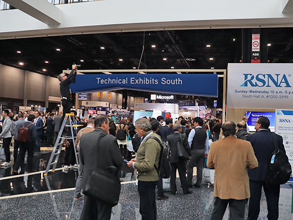 Technical Exhibitsは11月30日10時に開場