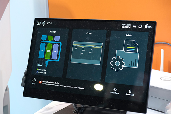 米国で展開中のCentargo操作パネル。従来のタイプより薄型で設置性が向上した。