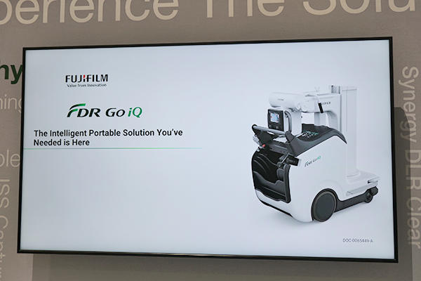移動型デジタルX線撮影装置「FUJIFILM DR CALNEO Go iQ」