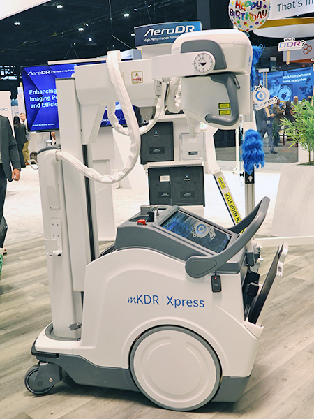 移動型X線撮影装置「mKDR Xpress」（日本国内では「AeroDR TX m01」として展開）