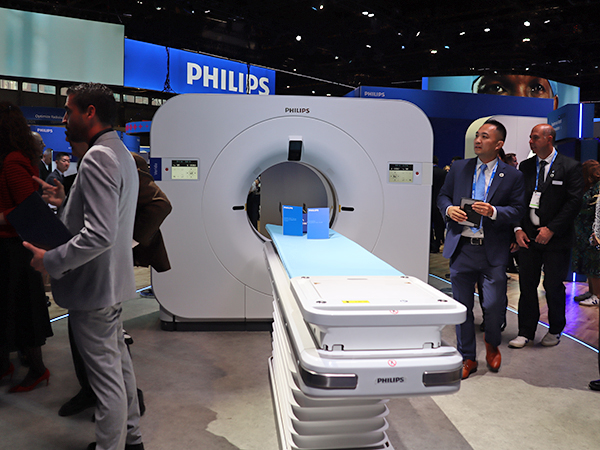 第3世代の二層検出器とAI画像再構成を搭載するVerida