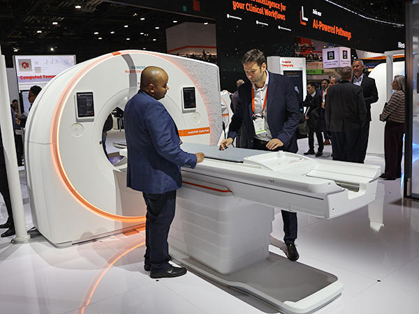 PCD-CTの最上位機種であるDual Sourceの「NAEOTOM Alpha.Peak」