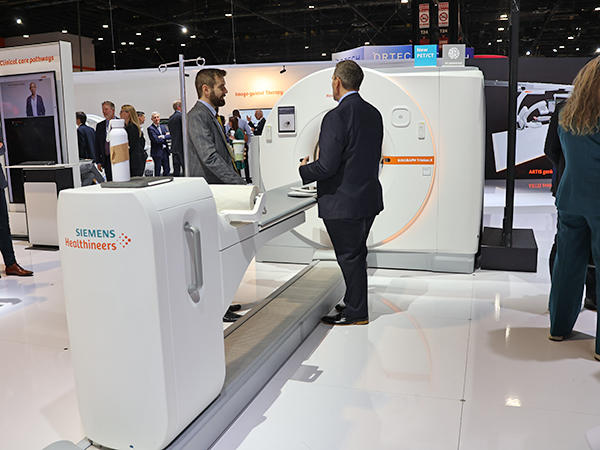 新製品の空冷半導体TOF-PET/CT「BIOGRAPH Trinion.X」