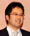 山口高秀 氏