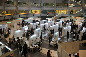 企業展示には60社が出展