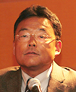 家崎貴文 氏