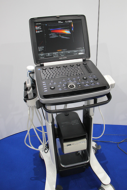 ラップトップ型のUGEO HM70A
