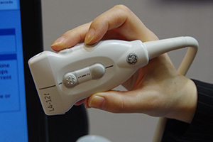 LOGIQ e Premiumのボタンプローブ