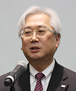 瀧口登志夫 氏（代表取締役社長）