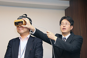 yVOGのデモンストレーションの様子
