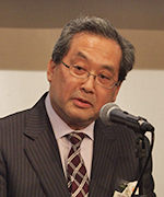 開会に当たり挨拶する小松研一会長