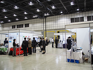 展示ホールの展示会場には24社が出展