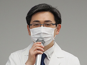 三宅基隆 氏
