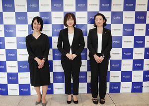 会見に登壇した3氏（左から，飯田氏，林田氏，妹崎氏）