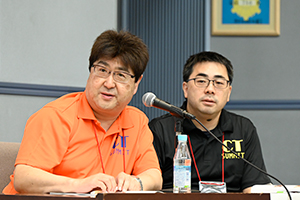 ランチョンセミナー座長：村上克彦 氏（福島県立医科大学附属病院）（写真左），小倉圭史 氏（札幌医科大学附属病院）