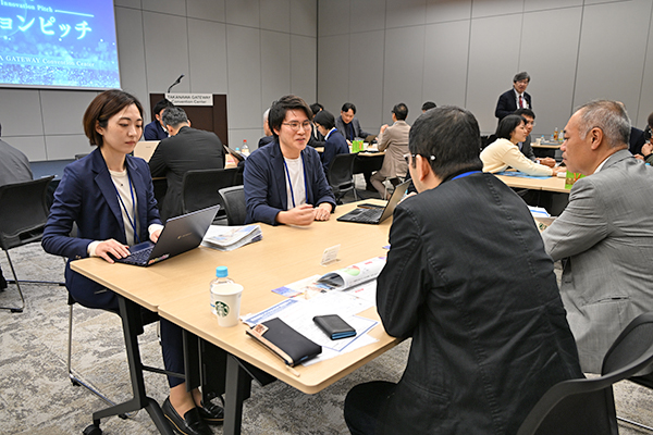 第2部のディスカッションでは個別に審査員へアピール