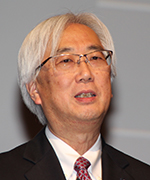 瀧口登志夫 氏（代表取締役社長）